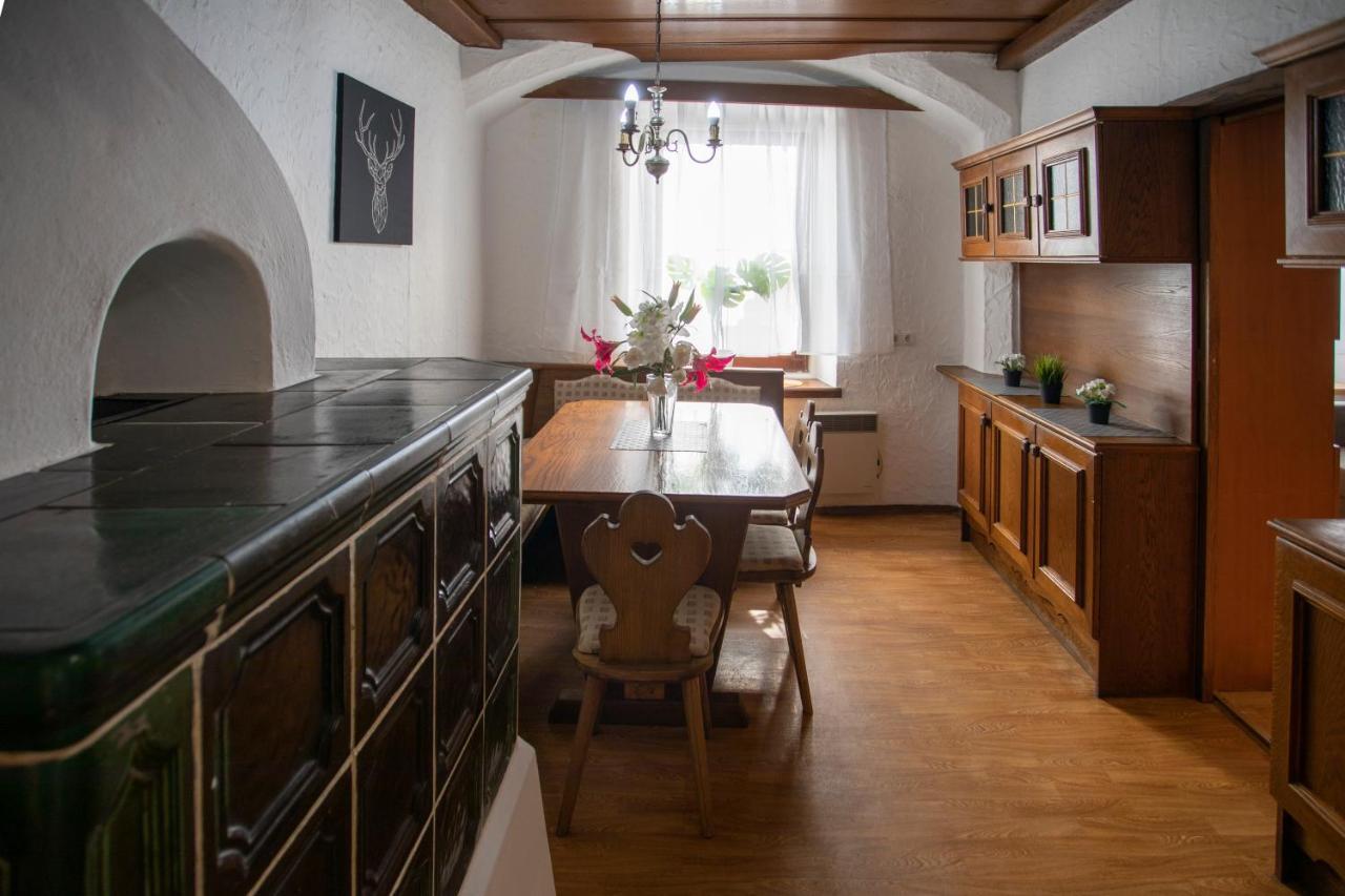 Traditional Old Town Apartment Халль в Триоле Экстерьер фото
