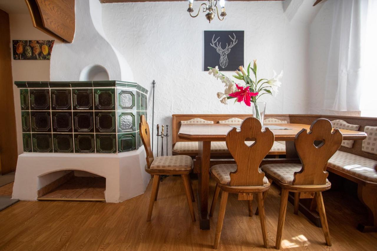 Traditional Old Town Apartment Халль в Триоле Экстерьер фото